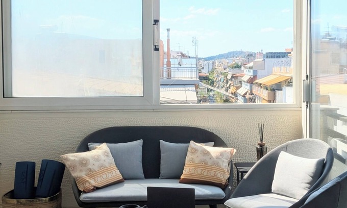Kolokinthou Apartment | Central Penthouse | Starlink 300 Mbps | Views | Fully Equipped for Long Stays