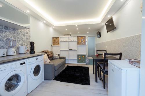 Praia da Vitoria Apartment | Central Praia Beach