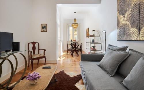 Falca Apartment | Central & Spacious 3BD in Lisbon