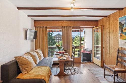 Villars-sur-Ollon Apartment | Central studio in Villars sur Ollon, Emeraude, for 3 only 100m to Bretaye ski train