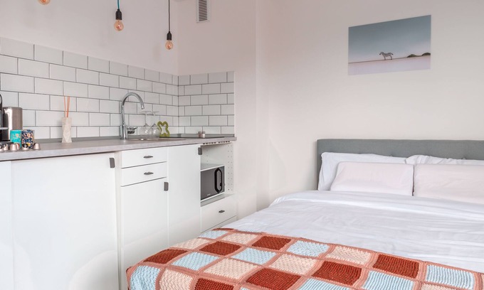 Flingern Nord Apartment | Central & stylish smart studio by a Superhost