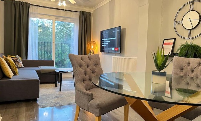 East Wickham Apartment | Central Welling Flat