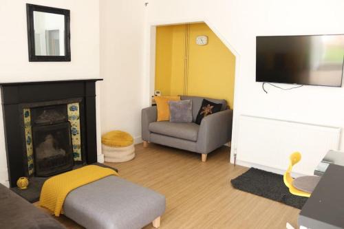 Worthing House | Central Worthing Holiday Home, 3 bedrooms, 600m from beach