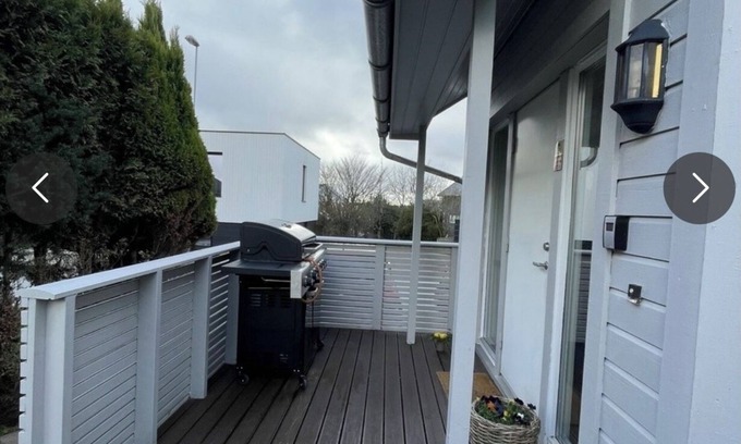 Sandnes Bed & Breakfast | Centralized & Cozy Room available for a relaxed stay with Free parking and WiFi