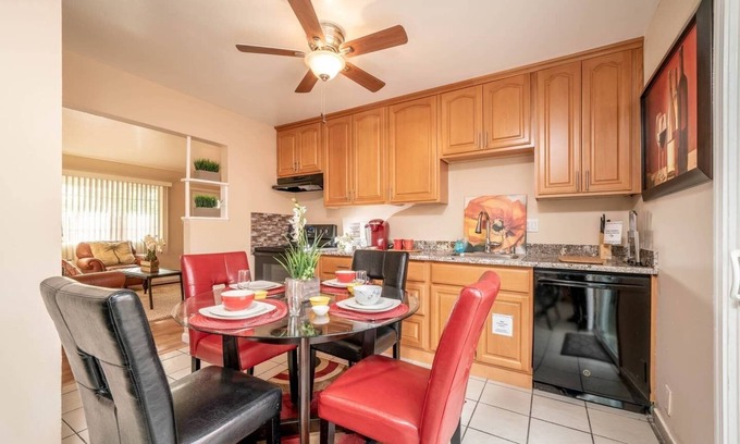 Cameron Hills House | Centrally Located Fully Renovated 4 Bedroom Home