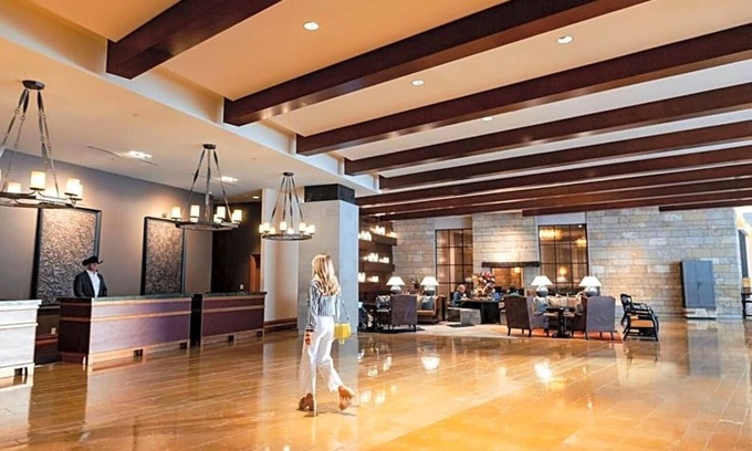 Downtown Fort Worth Apartment | Centrally located in downtown Fort Worth, Texas, this hotel offers sophisticated style .