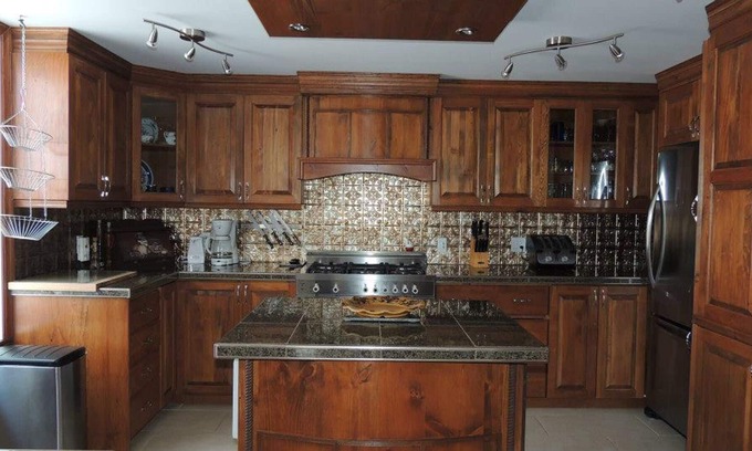 Lachine Apartment | Century Home, Completely Remodeled Condo, 2 Bedrooms, 1500sq.ft., Fireplace
