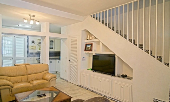 Fuengirola Ski Chalet | Cereza-Spacious beach-side townhouse 2 minutes from the sandy beach Fuengirola
