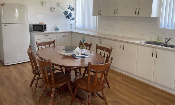 Cervantes House | Cervantes Hide Away - 10 min walk to beach