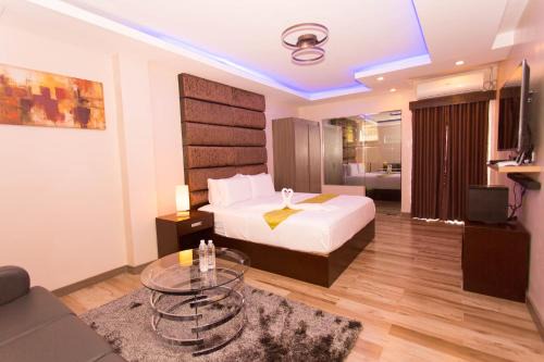 Balibago Hotel | CF Grand Central