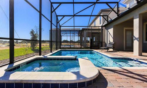 Davenport House | CG002 - Spacious Villa With Screened in Private Pool