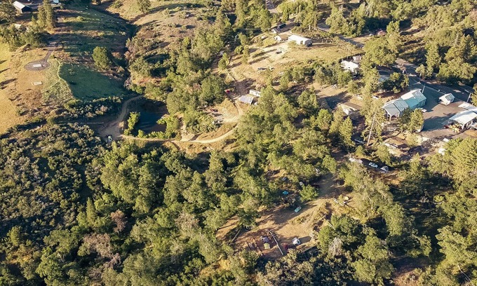 Pinehurst Apartment | CG04 Large 25X40 ft. Campsite/Shower - Kings Canyon & Sequoia NP