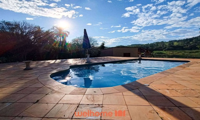 Cassia House | Chácara em Cássia com Piscina e vista Lago