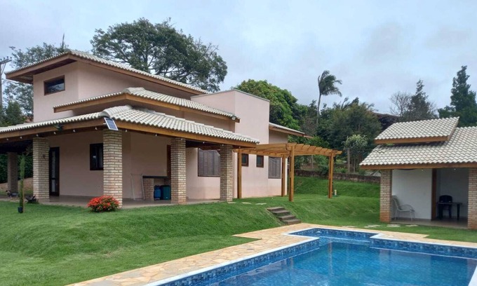 Ibiuna House | Chácara Para Famílias em Condomínio Fechado