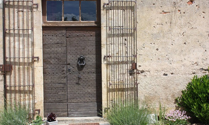 Fours Bed & Breakfast | Château Latour