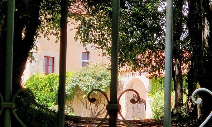 Leguillac-de-l'Auche Other | Château le But et sa Guest House. Proche de Périgueux au Cœur du Périgord