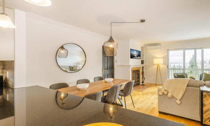 Petite-Riviere-Saint-Francois Apartment | Chalet Entre Ciel et Fleuve, SPA, 5 CH, 5 SDB