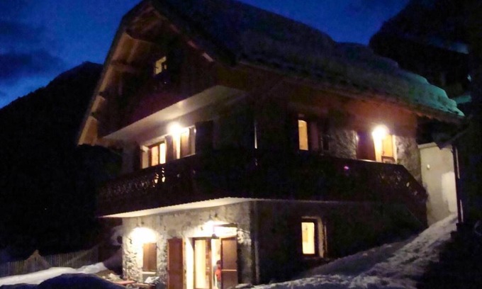 Saint-Colomban-des-Villards Ski Chalet | Charming village chalet 1100 m - 4 SEASONS - Glandon and Croix de Fer passes