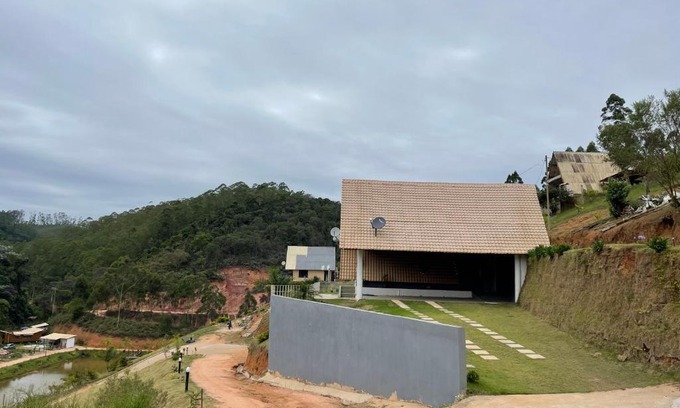 Vitor Hugo Ski Chalet | Chalé Neves