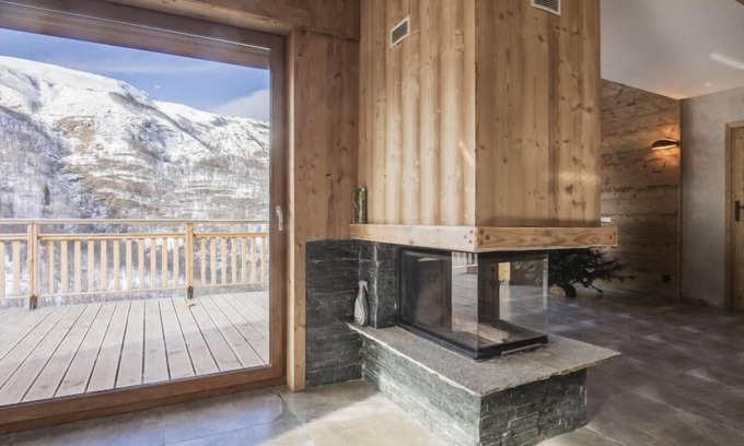 Praranger Ski Chalet | Chalet, wifi, fitness, sauna, hammam, terrace, balcony, fireplace or stove, parking, tv, ski locker