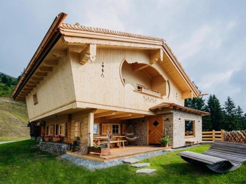 Schonbach Ski Chalet | Chalet Salzach near Ski Lift & Spa