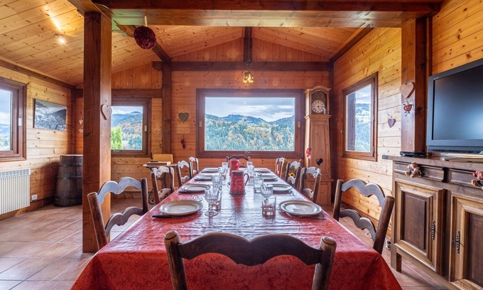 Saint-Nicolas-la-Chapelle Ski Chalet | Chalet L'Abri - Pour 9 avec vue montagne