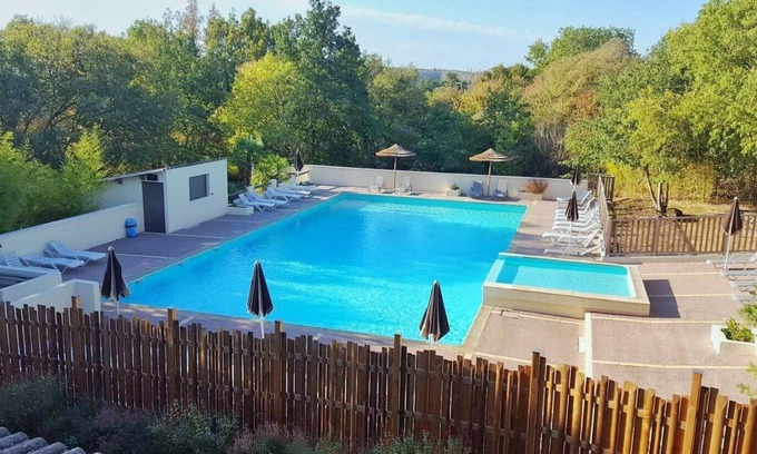 Montreal Ski Chalet | CHALET 1 - Terrace, garden furniture, beautiful view, swimming pool, summer entertainment