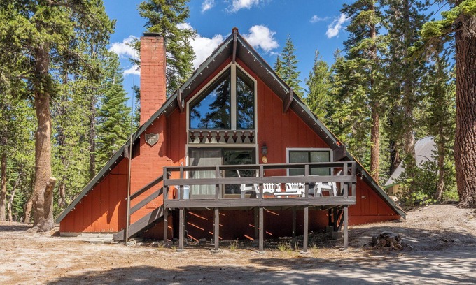 Mammoth Lakes Ski Chalet | Chalet #14, Great Family Chalet Close the the Main