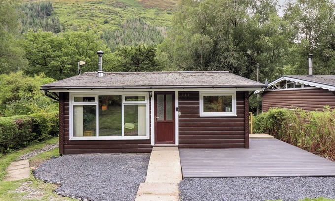 Dinas Mawddwy Cottage | CHALET 2, pet friendly, character holiday cottage in Dinas Mawddwy