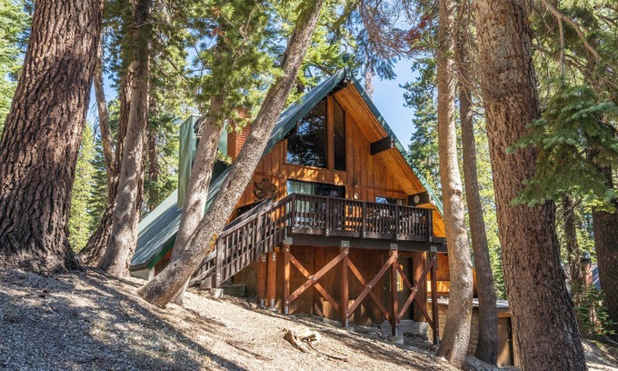 Mammoth Lakes Ski Chalet | Chalet #23, Ski in/Out,Slope-Side Steps to Main Lo