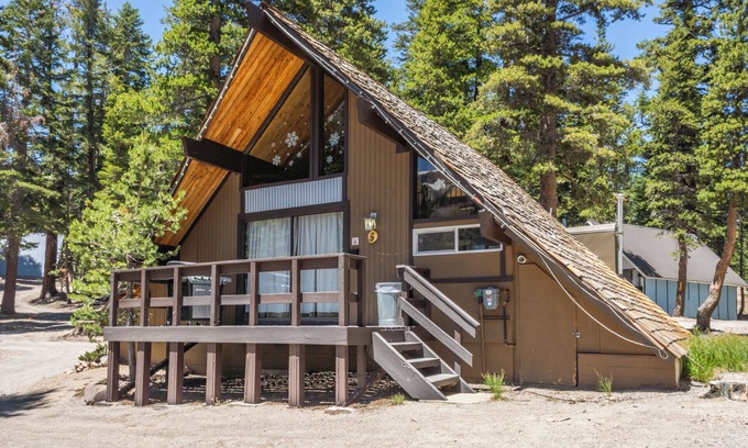 Mammoth Lakes Ski Chalet | Chalet #5, Ski In Ski Out Chalet at the Main Lodge