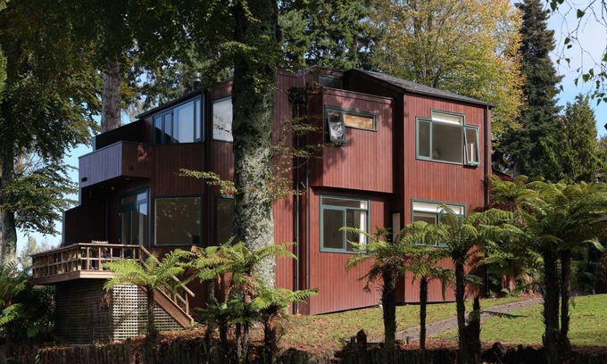 Taupo Ski Chalet | Chalet 5, The Retreat - located within a private lakefront estate
