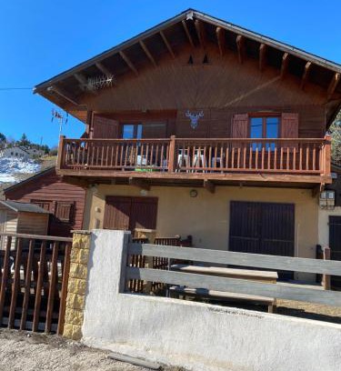 Saint-Pierre-dels-Forcats Ski Chalet | chalet au pieds des pistes le cambre aze