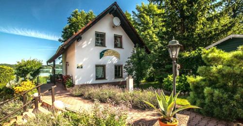 Buckow Apartment | Chalet am See Sader