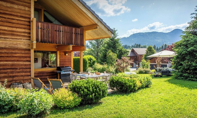 Saint-Jean-de-Sixt Ski Chalet | Chalet Antigone - ski holiday for 8 with mountain view - OVO Network