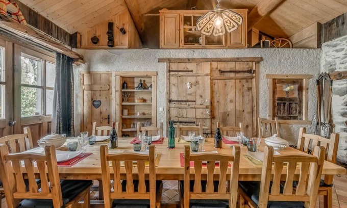 Les Brevieres Ski Chalet | Chalet at the Foot of the Tignes-Val d'Isère Ski Lifts, Brévières