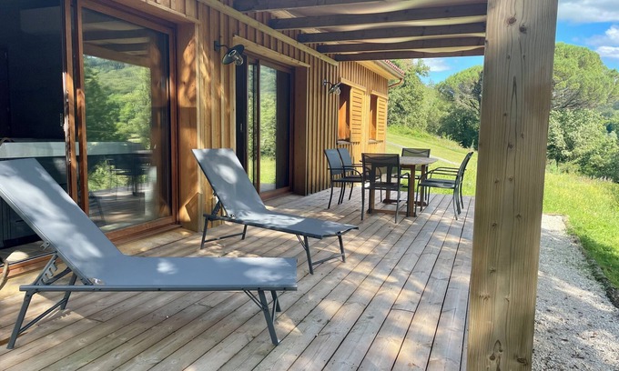 Sergeac Ski Chalet | Chalet Avec Jaccuzi Intérieur Proche de Montignac-lascaux
