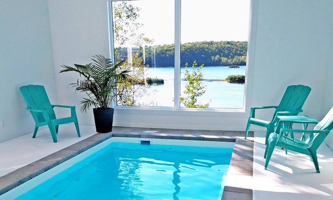 Mauricie Ski Chalet | Chalet Avec Piscine Intérieure Face au St Maurice, Dans la Baie de Shawinigan