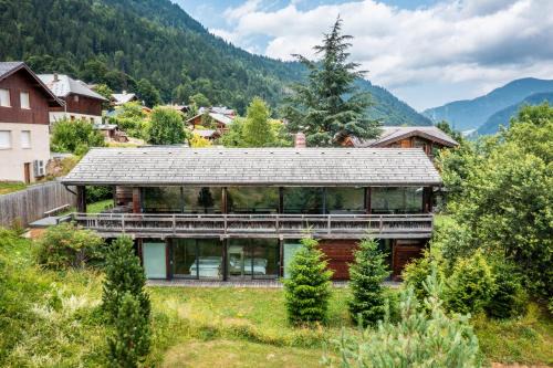 Essert-Romand Ski Chalet | Chalet Bella