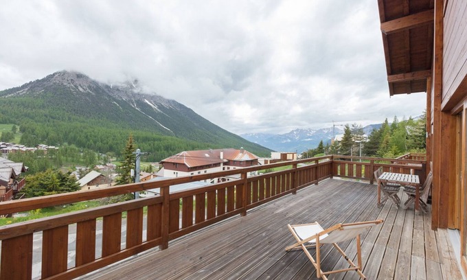 Montgenevre Ski Chalet | Chalet Chaberton, 4 berooms up to 13 guests