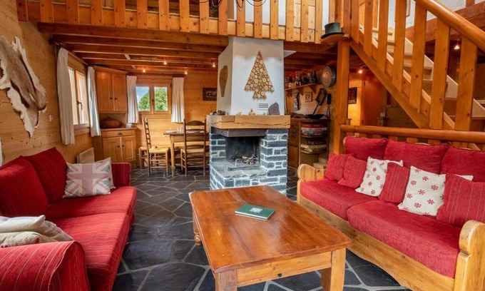 Meribel Ski Chalet | Chalet chaleureux près du centre avec cheminée et vue montagne - FR-1-688-4