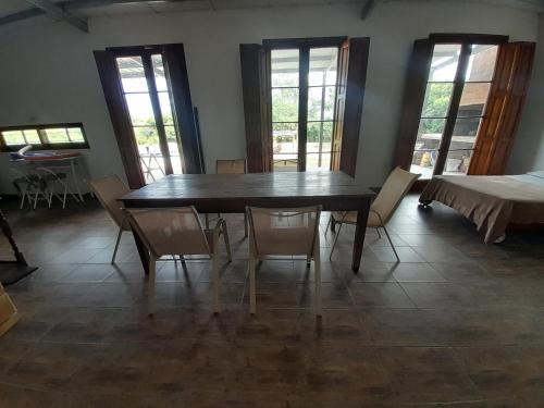 Victoria House | chalet con pileta y parrilla , ideal descanso en entre rios