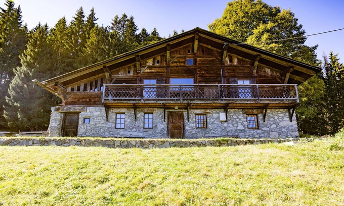 Cordon Ski Chalet | Chalet 'D'alpage Cornillon' with Mountain View, Private Terrace and Wi-Fi