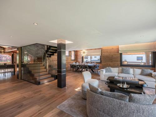 Megeve Ski Chalet | Chalet de Luxe avec Piscine, Sauna, Salle de Sport et Cinéma - FR-1-569-194