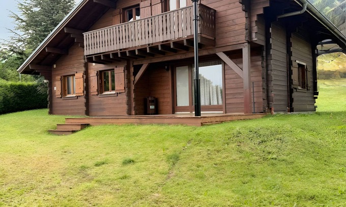 Thollon-les-Memises Ski Chalet | Chalet 'Des Charmes' with Mountain View, Private Terrace and Wi-Fi