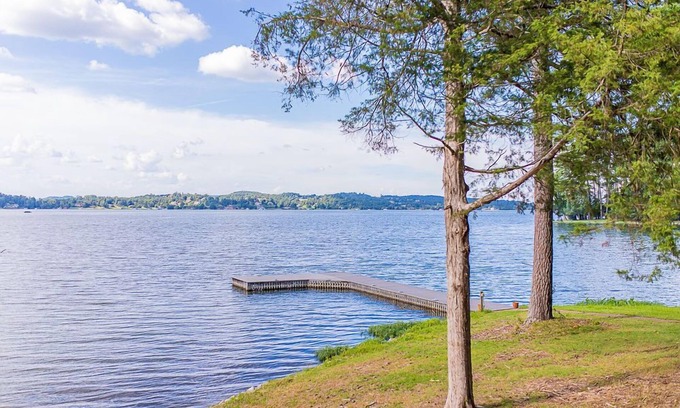 Guntersville House | Chalet Deux at Signal Point on the Lake