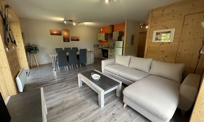 Laveissiere Apartment | Chalet E R-2 Masseboeuf