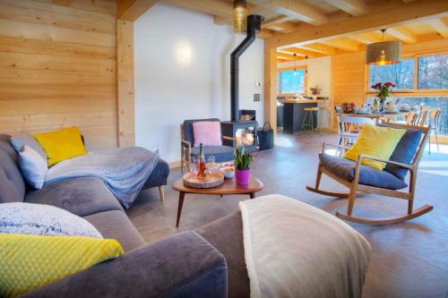 Saint-Jean-de-Sixt Ski Chalet | Chalet Elomaz - OVO Network
