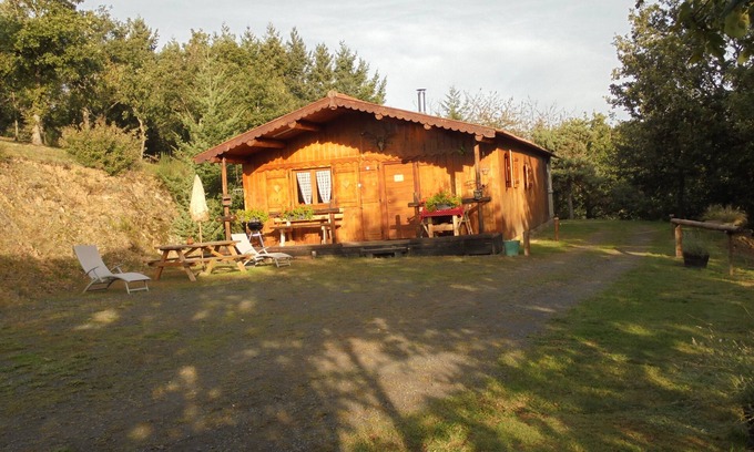 Blesle Ski Chalet | Chalet en Pleine Nature, à Proximité de Sentiers de Randonnées
