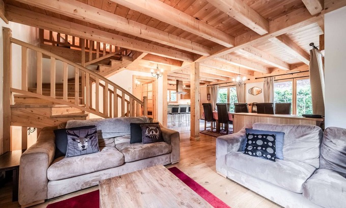 Les Prodains Ski Chalet | Chalet Evelyn: Nice chalet 550 meters from pistes
